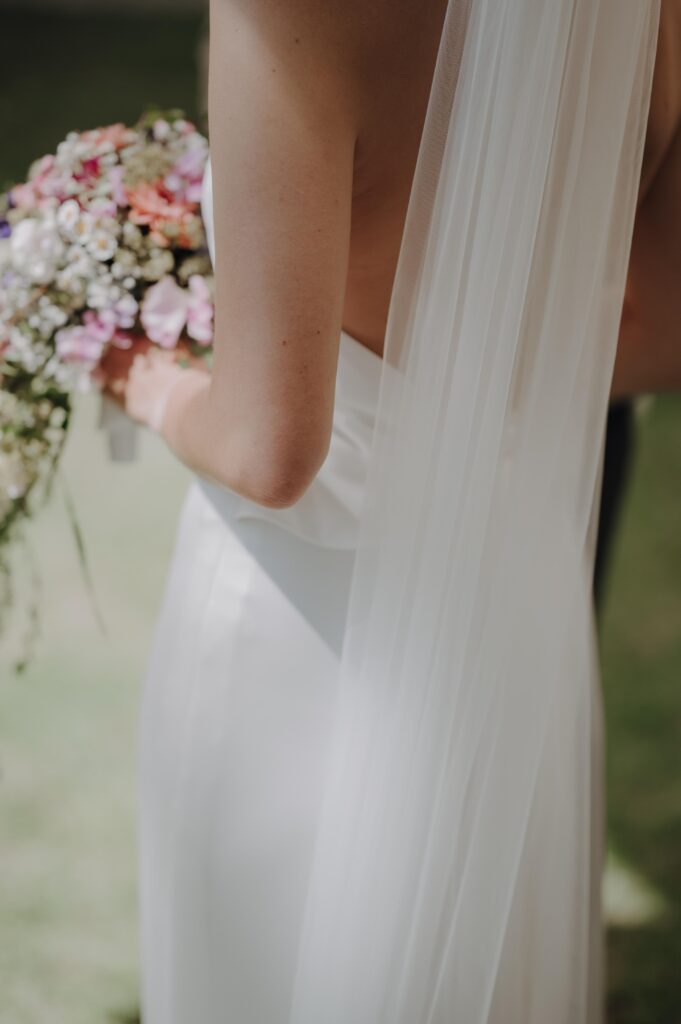 Jana Erlenkötter ist mit wortverliebt Rednerin für freie Trauungen in Köln, Bielefeld, OWL und ganz NRW.